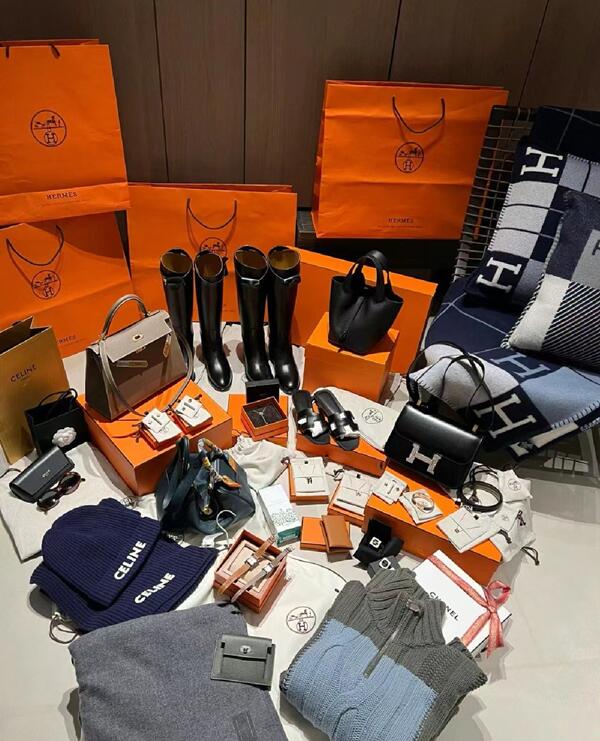 淮南市大通回收奢侈品鞋服.jpg